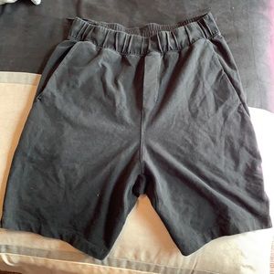 Men’s LuLulemon black sweat-shorts
